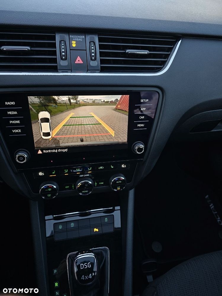 Skoda Octavia 1.8 TSI 4x4 Style DSG - 26