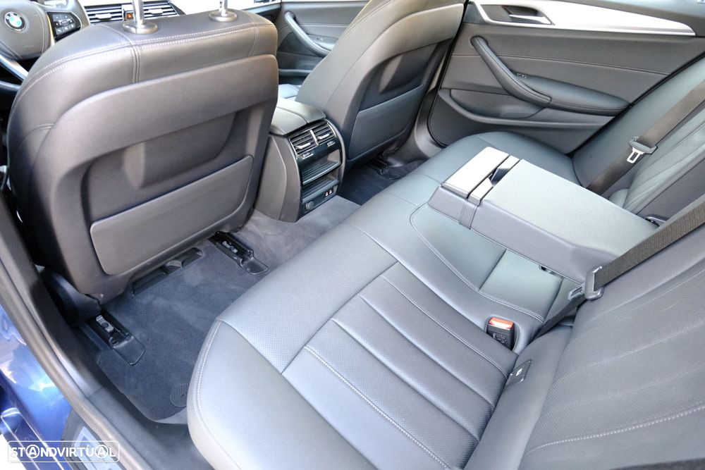 BMW 520 d Auto - 12