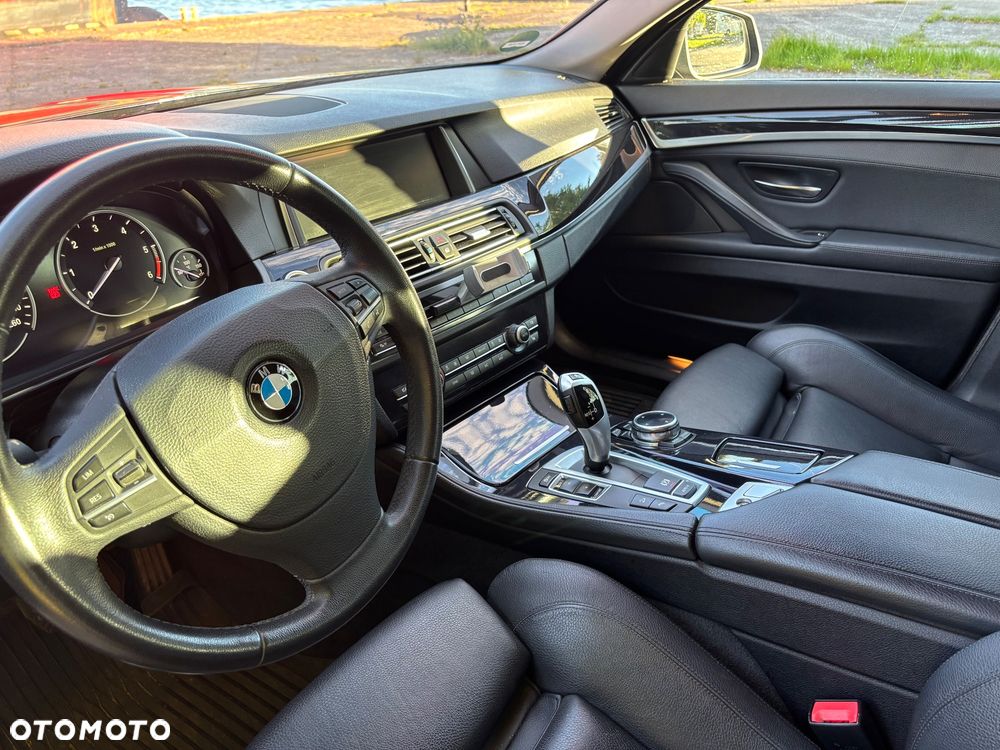 BMW Seria 5 525d xDrive - 20