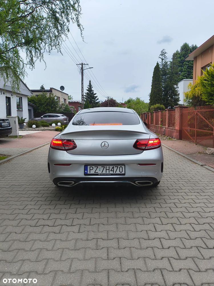 Mercedes-Benz Klasa C 300 7G-TRONIC AMG Line - 34