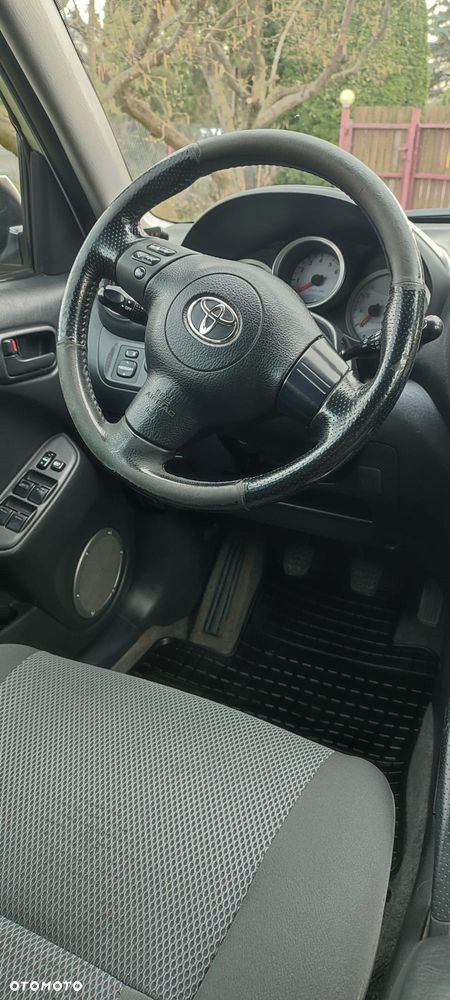 Toyota RAV4 2.0 VVT-i 4x4 - 8