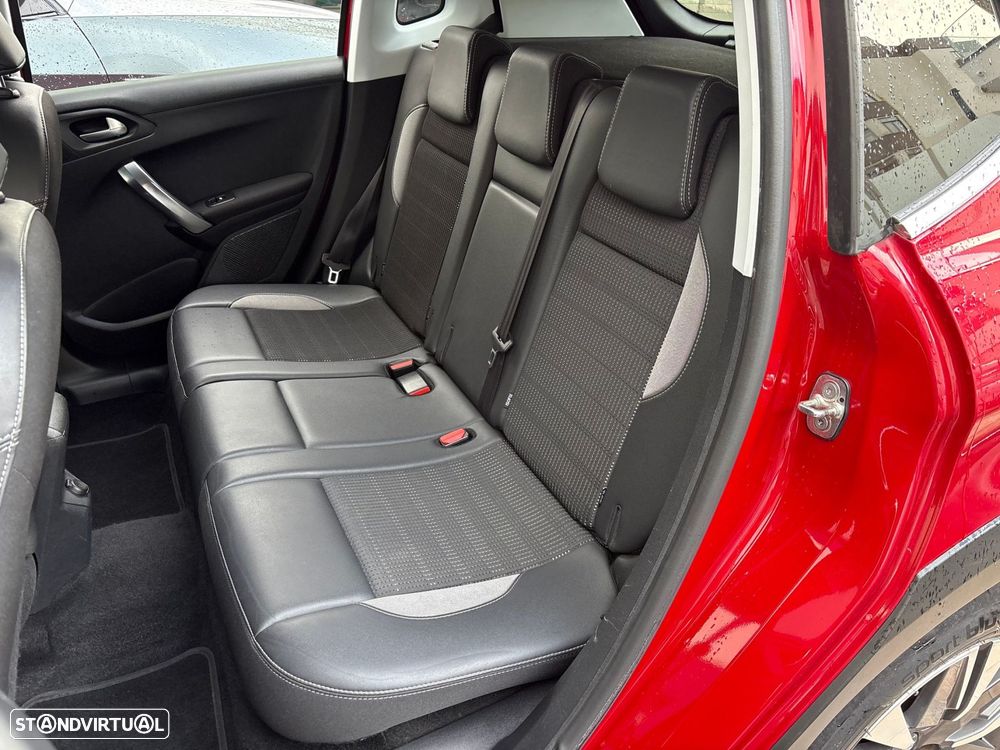 Peugeot 2008 1.2 PureTech Allure - 9