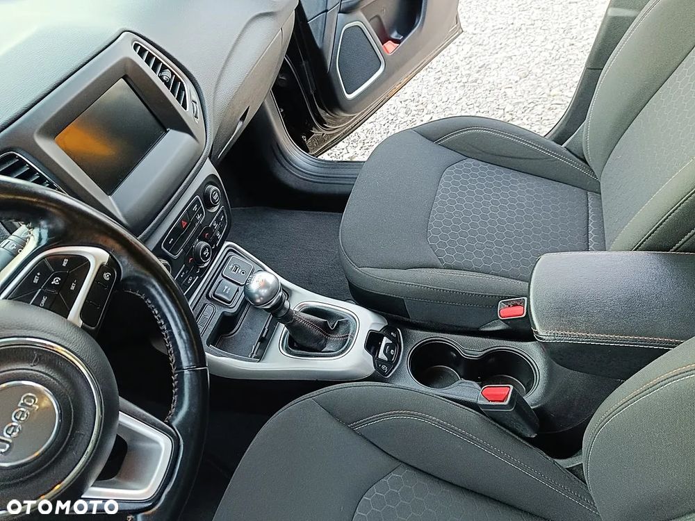 Jeep Compass 1.3 TMair Longitude FWD S&S - 17