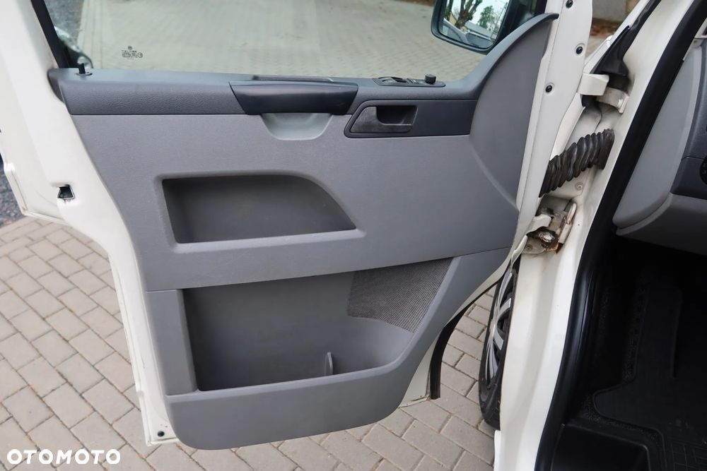 Volkswagen Transporter - 7