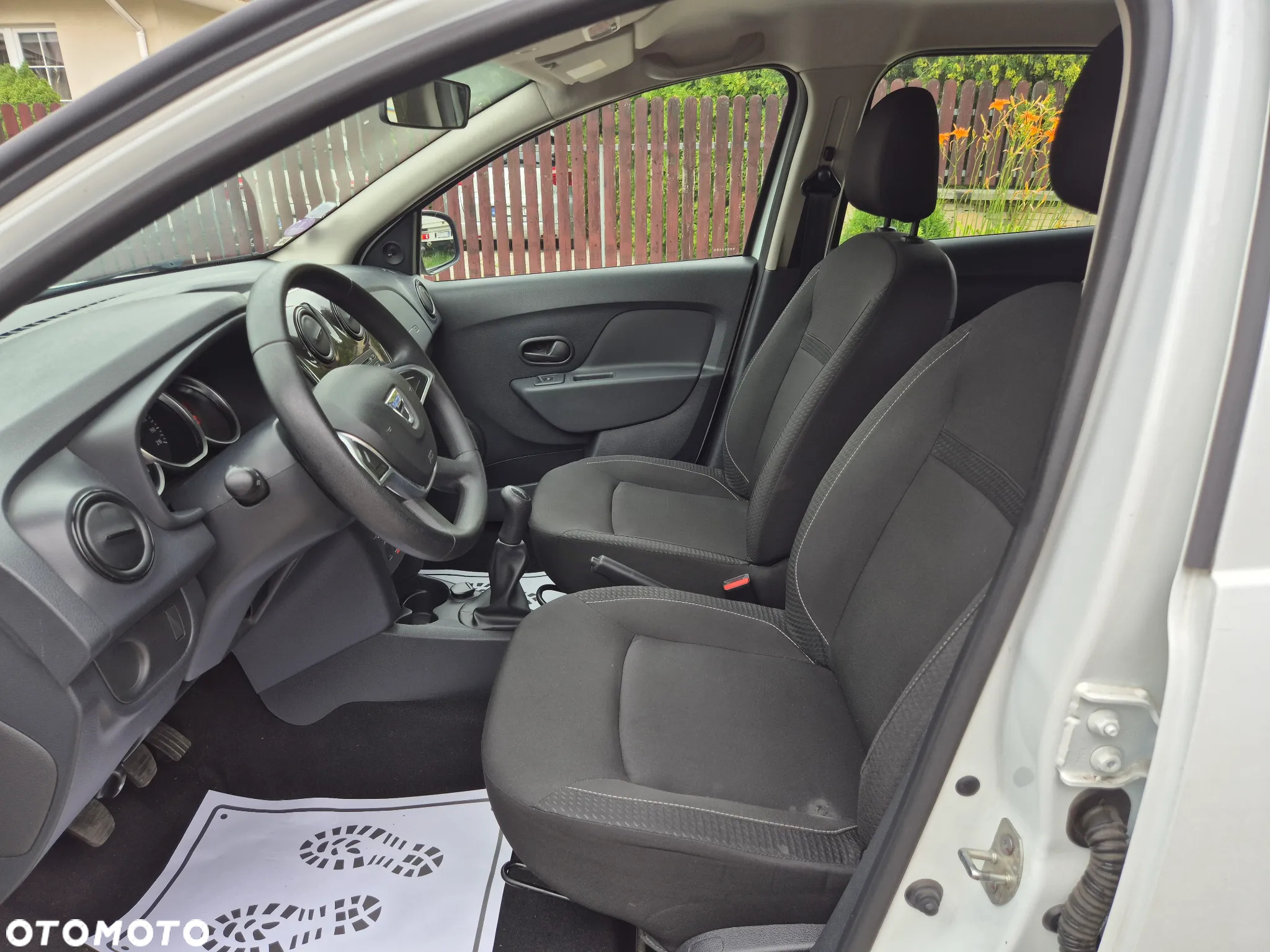 Dacia Sandero SCe 75 Acces - 6