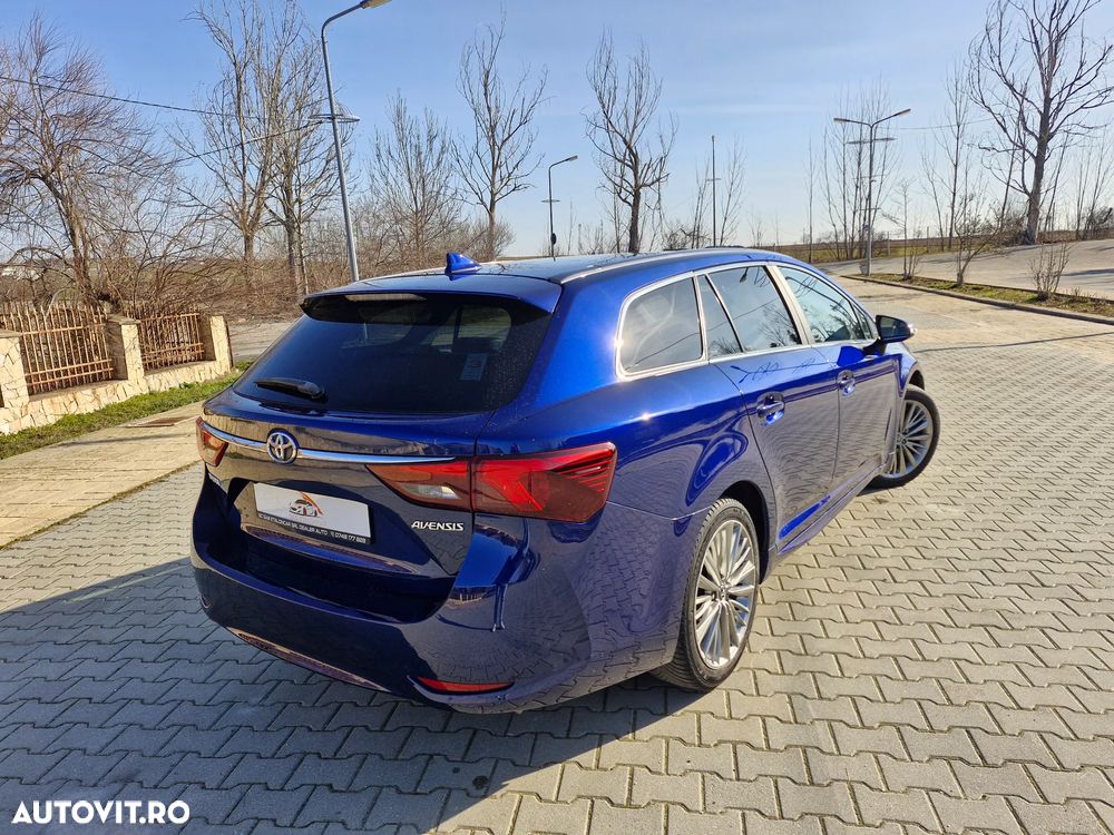 Toyota Avensis 2.0 D-4D Executive - 9