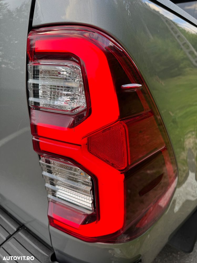 Toyota Hilux 2.8D 204CP 4x4 Double Cab AT Invincible - 11