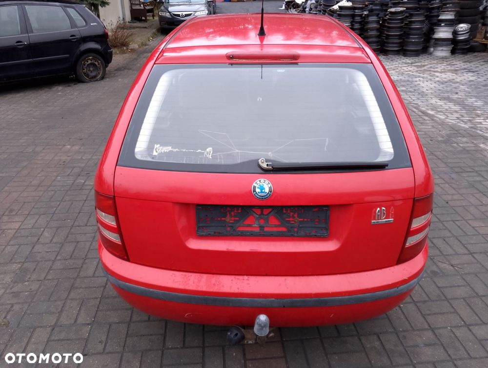 Skoda Fabia 6Y (99-04r.) 1.4 B 68KM. Silnik AME Skrzynia FNK lakier LF3K / 8151 / 8T. Cały na części. GWARANCJA !!!  Przód Tył Zestaw Komplet Drzwi Klapa Zderzak Błotnik Maska Grill Atrapa Szyba Pas Lampa Lusterko Boczki Fotel Kanapa Kokpit Deska Rozdzielcza Przełącznik Włącznik Sterownik Przewody Wiązka Instalacja Moduł Komputer Czujnik Listwa Pompa Alternator Wtryski Głowica Rozrusznik Kompresor Sprzęgło Dwumas Silnik Skrzynia ABS Klimatyzacji Paliwa Wspomagania Kolektor Turbina Przepustnica Zawór Chłodnica Koło Hak Belka Sanki Zawieszenie Mcpherson Półoś Amortyzator Wydech Tłumik Zacisk Most - 5