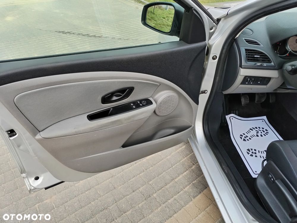 Renault Megane 1.6 16V 100 TomTom Edition - 27
