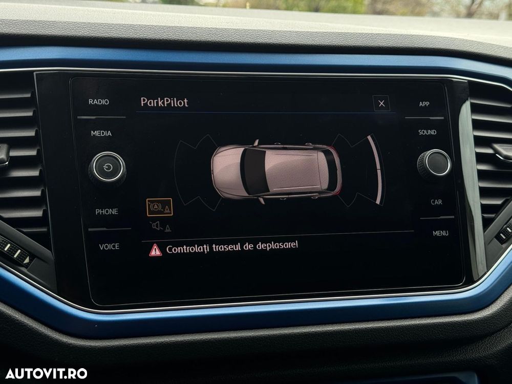 Volkswagen T-Roc - 13
