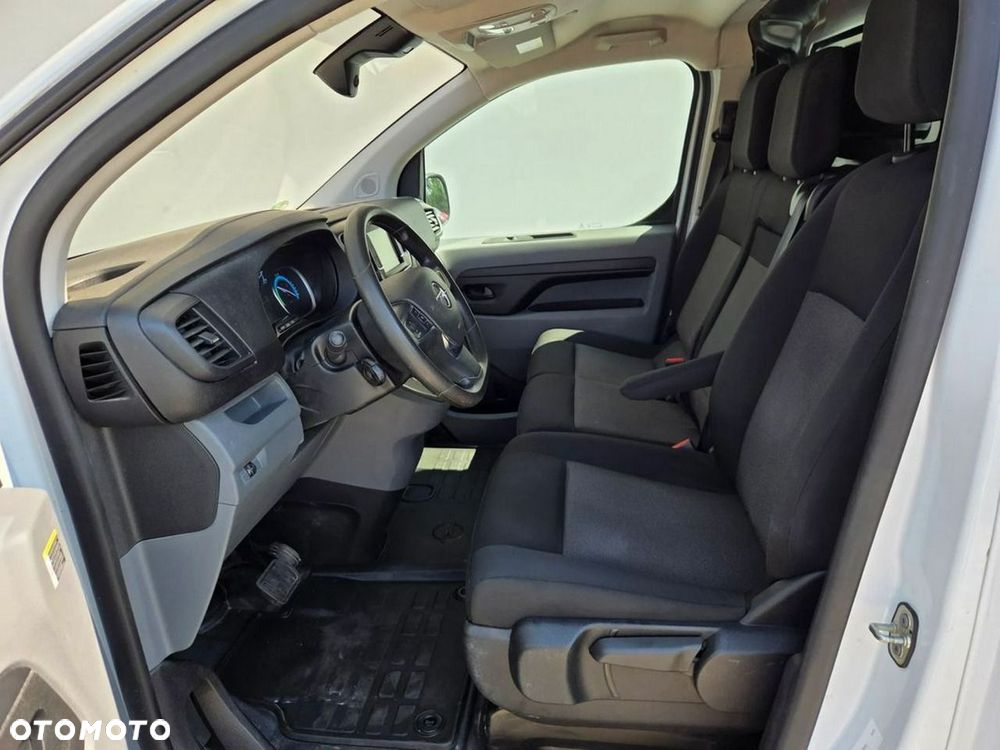 Opel Vivaro - 8