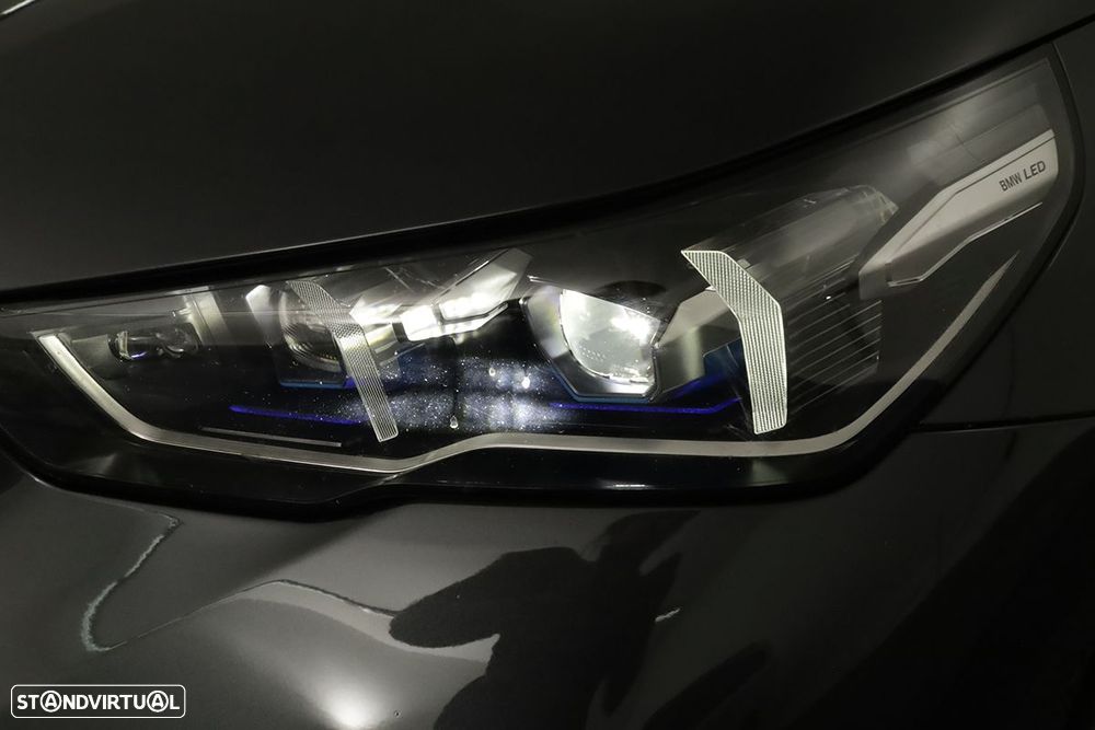 BMW 520 d Pack Desportivo M - 9