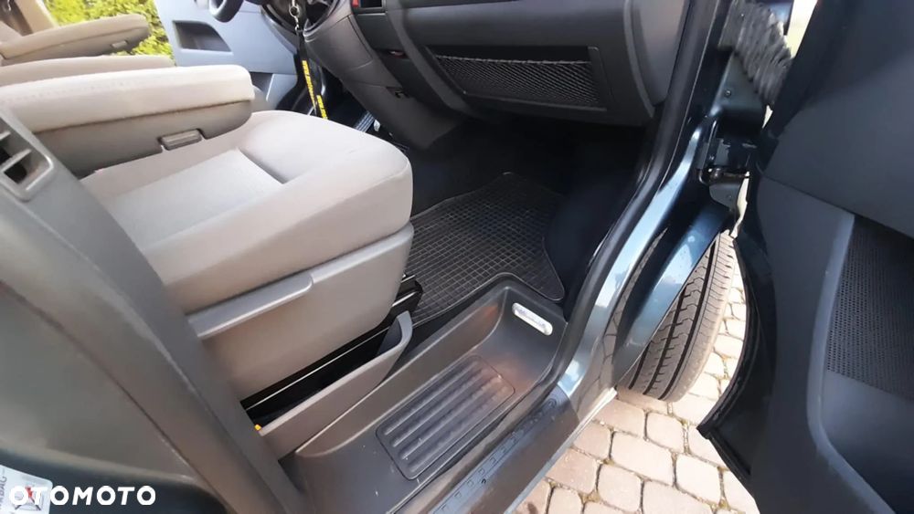 Volkswagen Transporter Caravelle Lang Trendline - 15