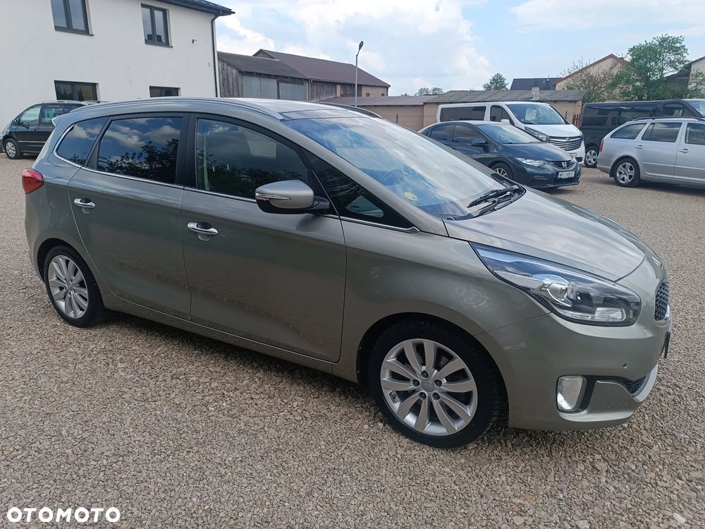 Kia Carens 1.7 CRDi 115 Dream Team Edition - 13