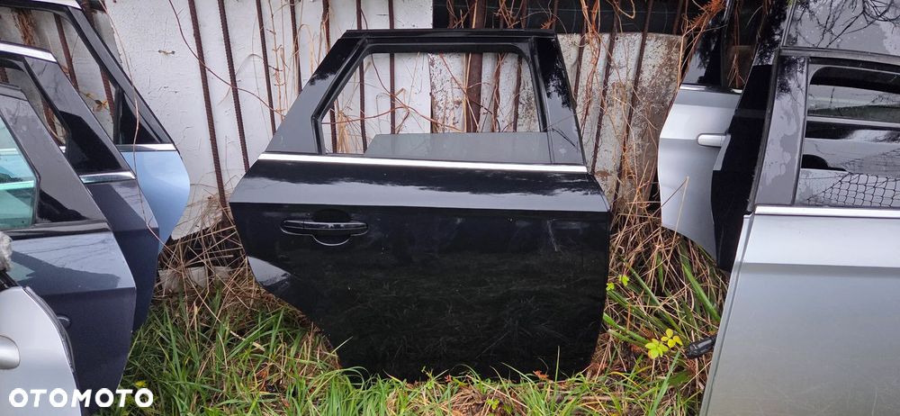 Drzwi kompletne tylne prawe Ford Mondeo Mk4 kombi G6 (bez malowania) - 1