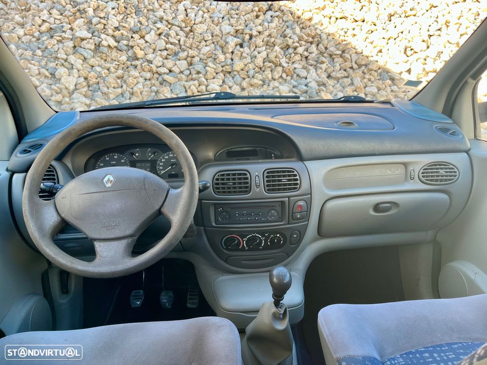Renault Mégane Scénic 1.4 16V RT - 19