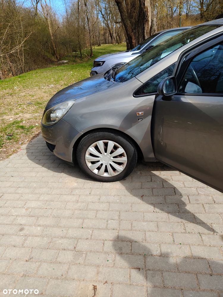 Opel Corsa 1.2 16V Enjoy - 10