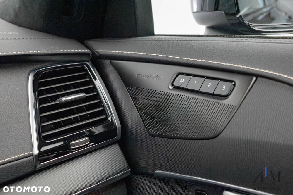 Volvo XC 90 B5 D AWD Ultimate Dark - 17