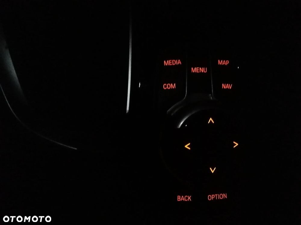 BMW Seria 2 218i Advantage - 16
