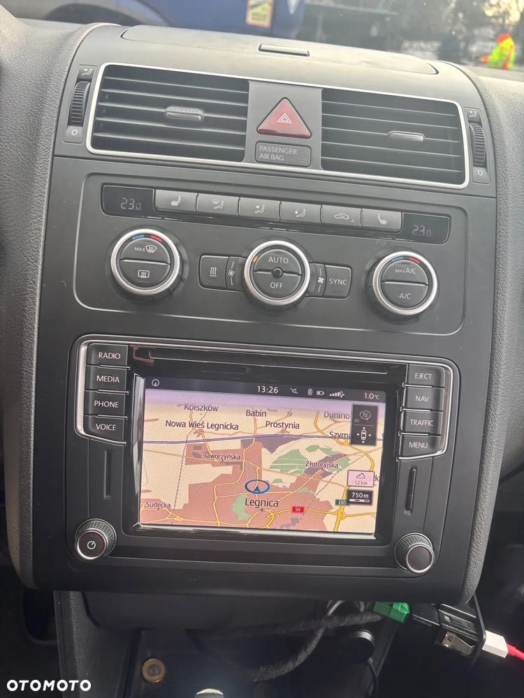 Volkswagen Touran 2.0 TDI DPF DSG Cup - 9