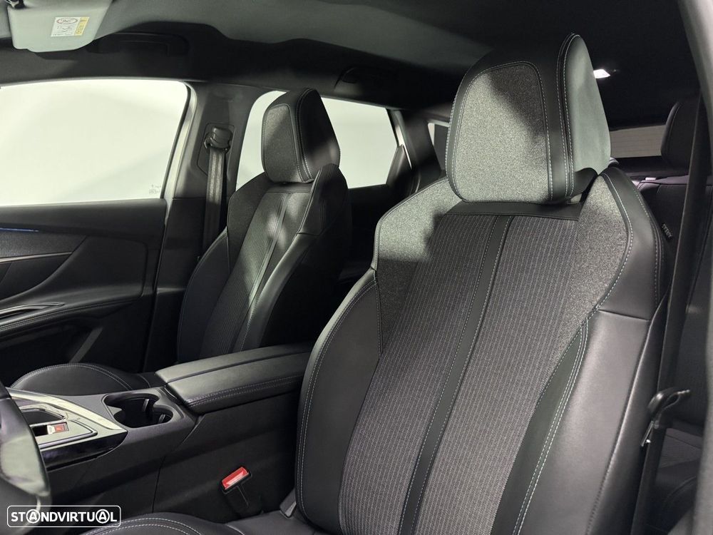 Peugeot 3008 1.5 BlueHDi Allure EAT8 - 11