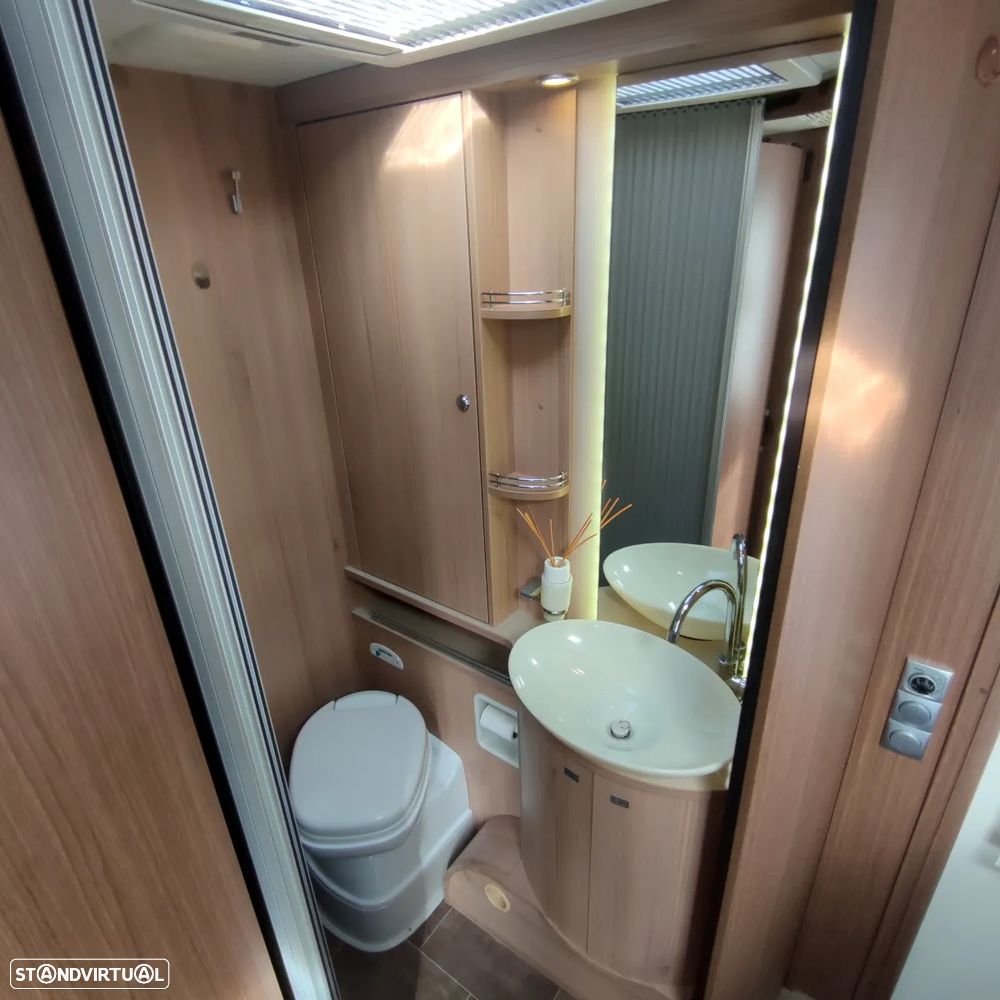 Burstner Aviano I727 - 12