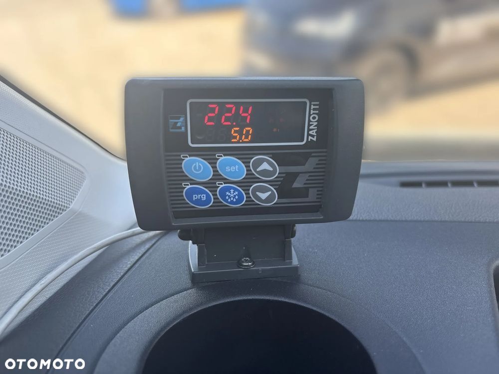 Volkswagen Crafter IZOTERMA - 15
