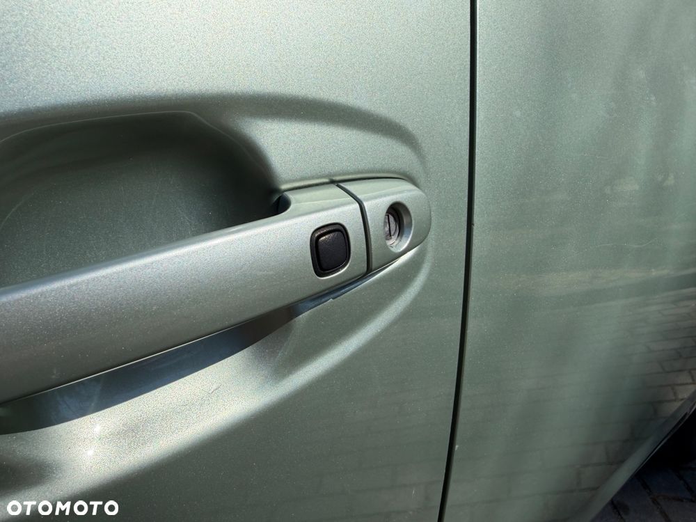 Toyota Prius 1.5 VVT-i Sol - 30