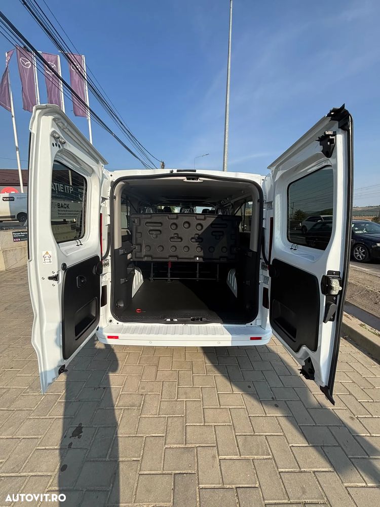 Renault Trafic 2.0 Blue dCi 150 S&S L2 8+1 Zen - 6