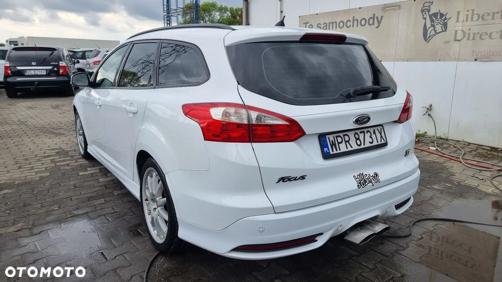 Ford Focus 1.0 EcoBoost Titanium - 29
