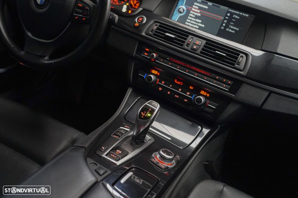 BMW 520 d Auto - 12