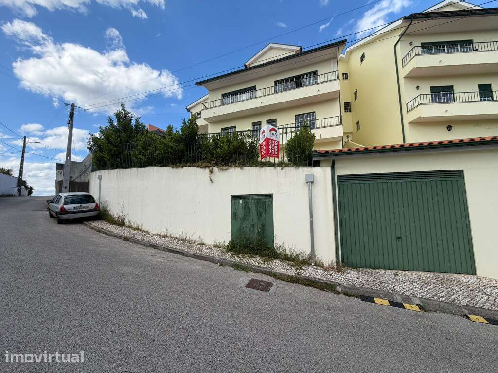 Moradia M4 com garagem em zona do Tovim , Coimbra - Grande imagem: 3/29