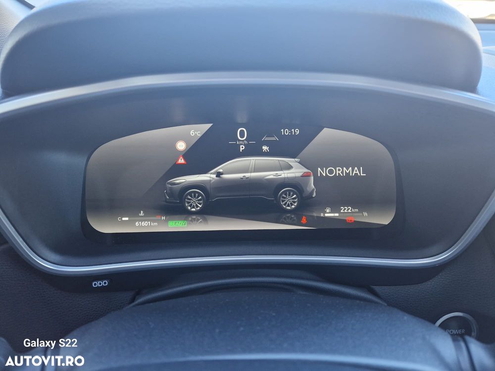 Toyota Corolla Cross - 13