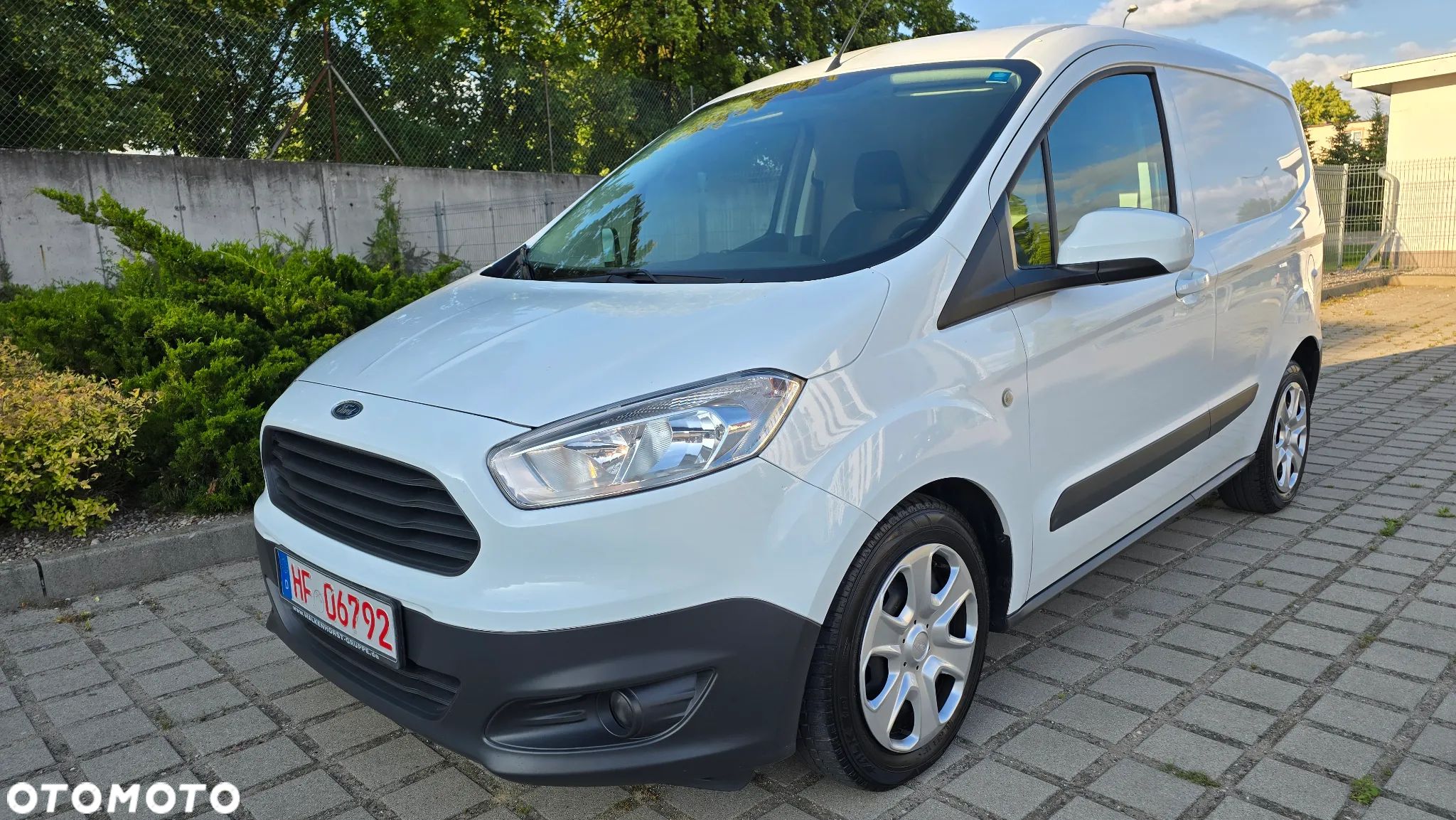 Ford Transit Courier - 1