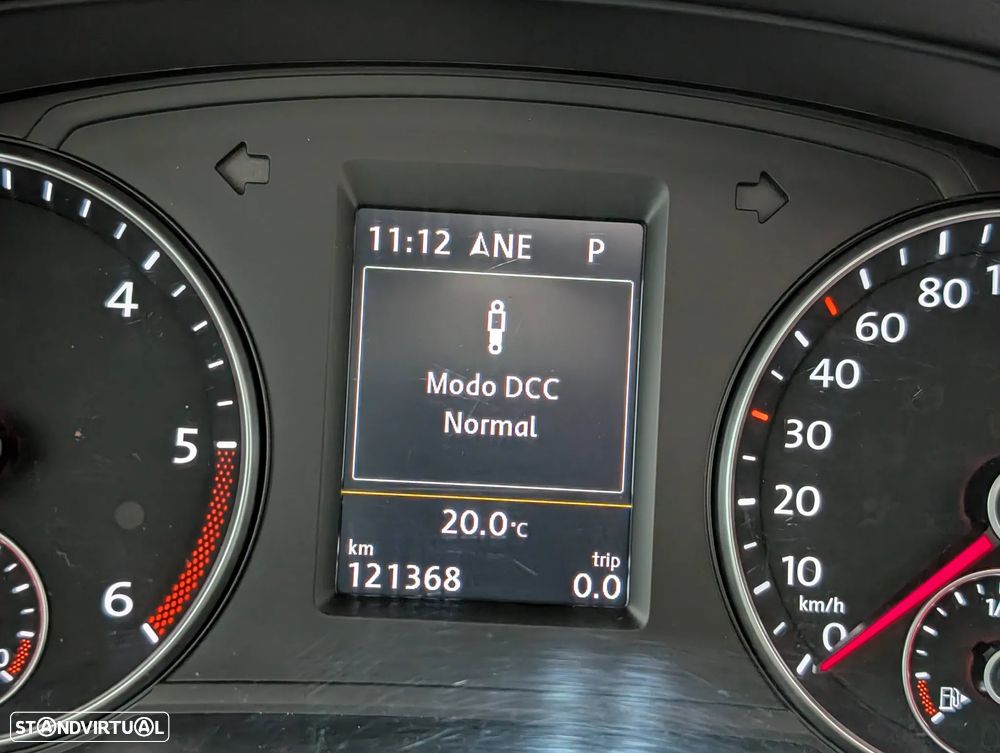 VW Sharan 2.0 TDI Highline DSG - 32