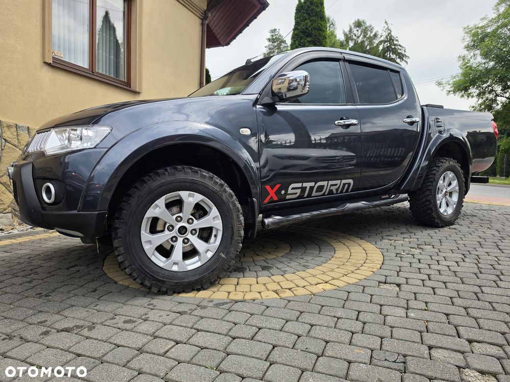 Mitsubishi L200 - 1