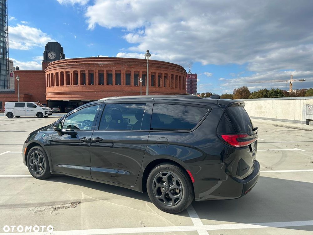 Chrysler Pacifica - 7