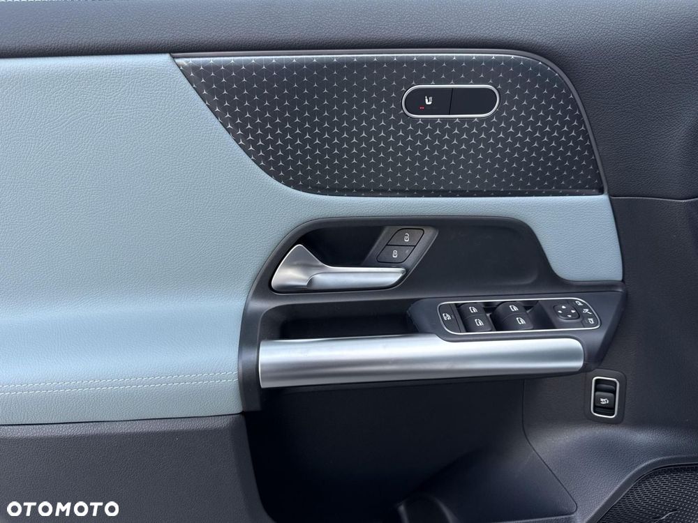 Mercedes-Benz EQA - 13