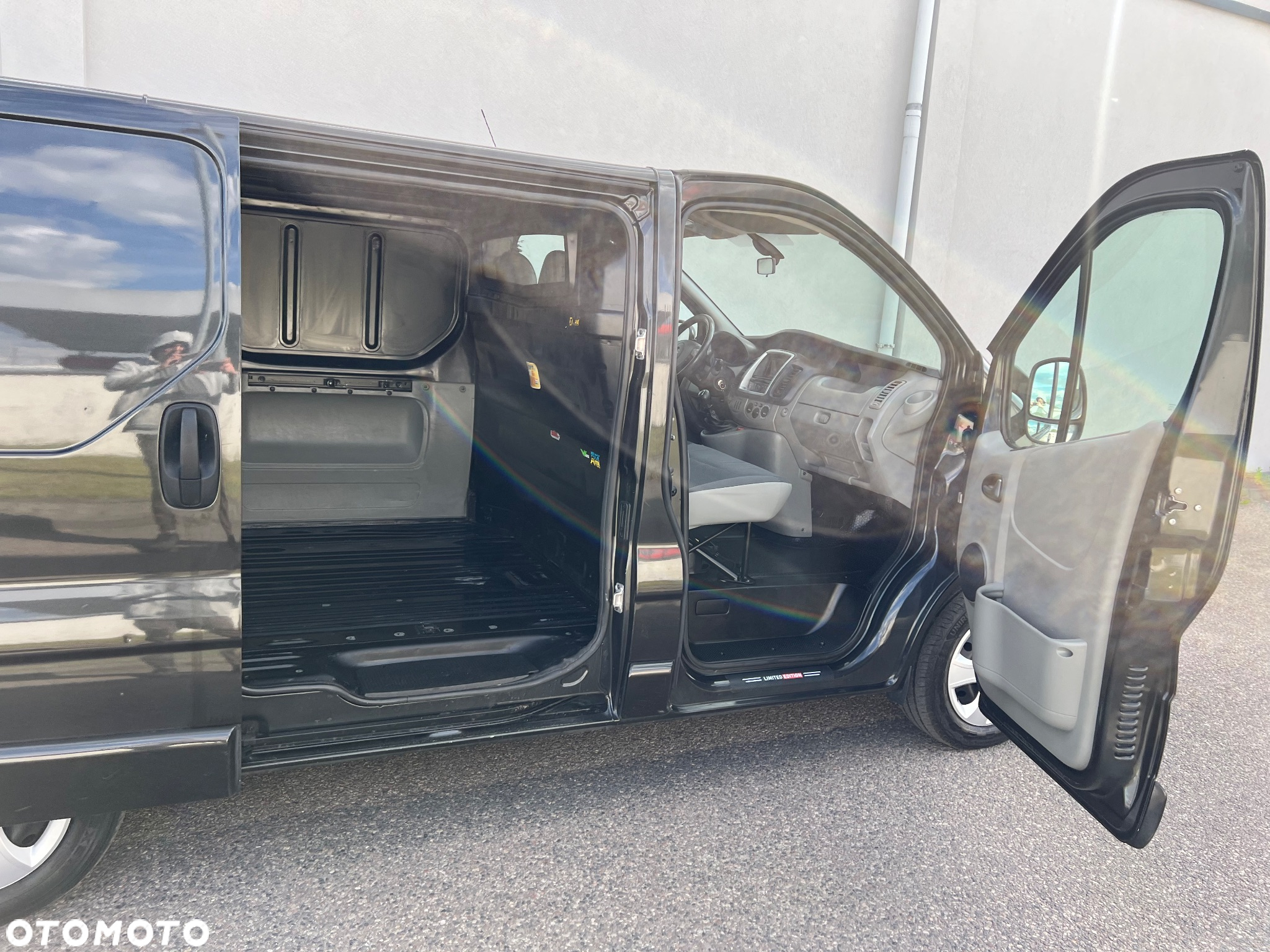 Opel VIVARO - 23