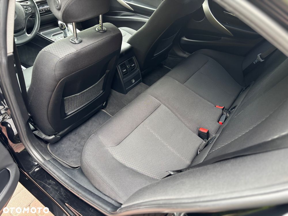 BMW Seria 3 318d Advantage - 9