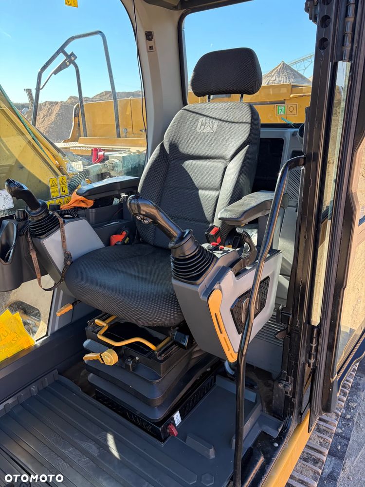 Caterpillar 320 GC - 17