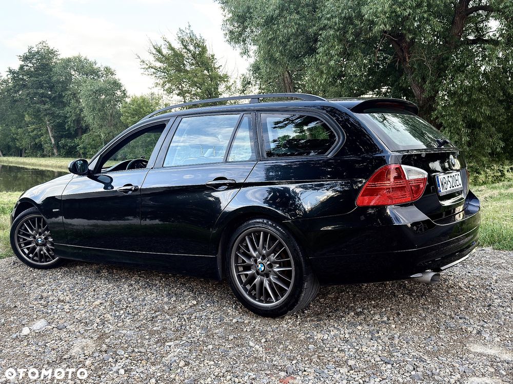 BMW Seria 3 320i - 8