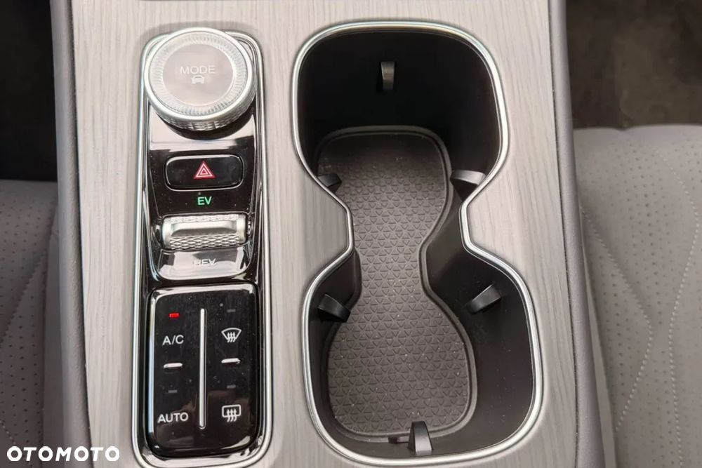 Chery Tiggo 8 1.5 T-GDI Super Hybrid Comfort DCT - 10