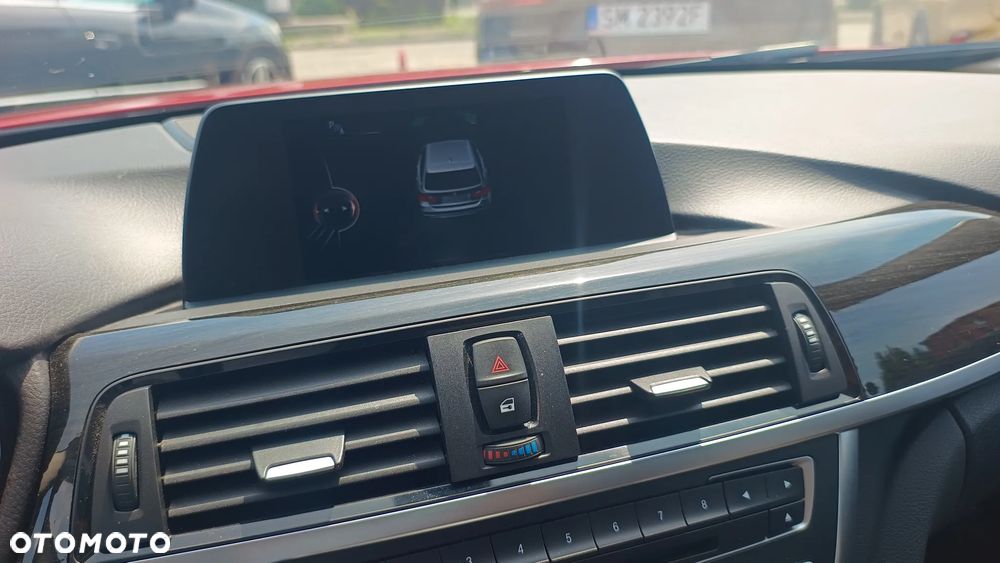 BMW Seria 3 318d Luxury Line - 27