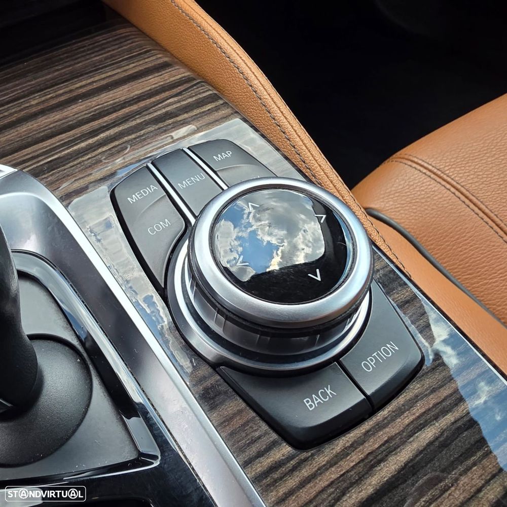BMW 520 d Line Luxury Auto - 28