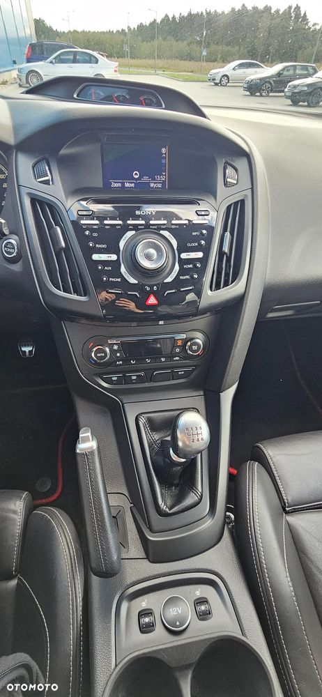 Ford Focus Turnier 2.0 EcoBoost ST mit Leder-Exclusiv-Paket - 29