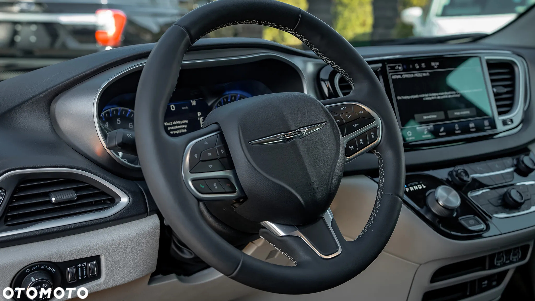 Chrysler Pacifica - 21