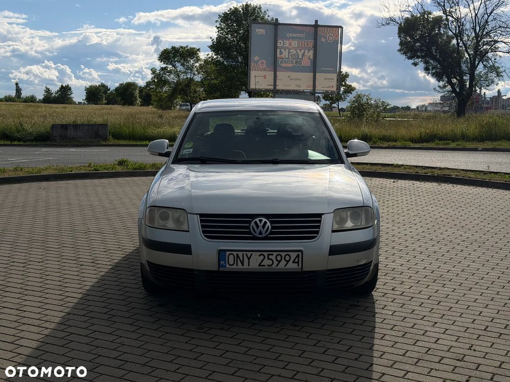 Volkswagen Passat 1.9 TDI Comfortline - 8