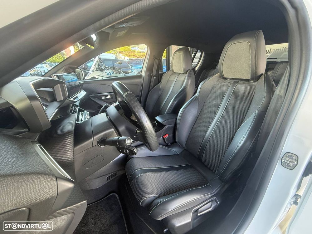 Peugeot e-208 50 kWh GT - 6