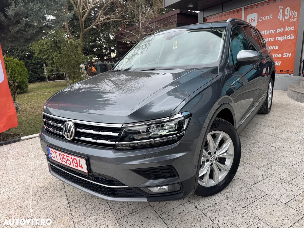 Volkswagen Tiguan - 1